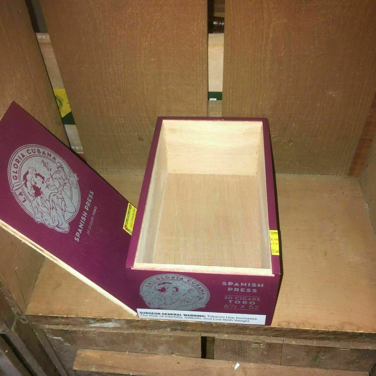La Gloria Spanish Press Toro Empty Wooden Cigar Box 4.5x7x3