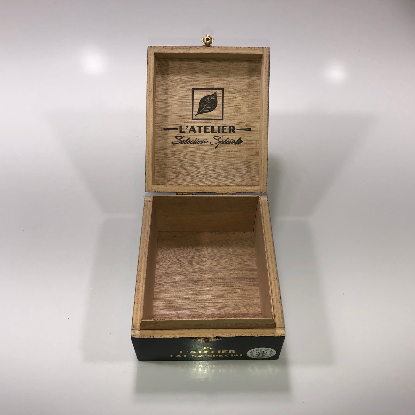 L'Atelier Lat52 Empty Wooden Cigar Box 5x6x2.75