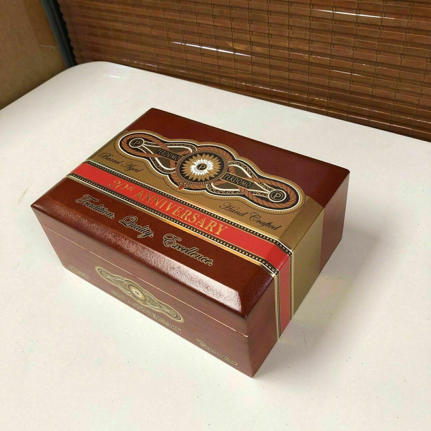 Perdomo 20th Anniversary Connecticut Robusto Empty Wooden Cigar Box 8x6x3.5