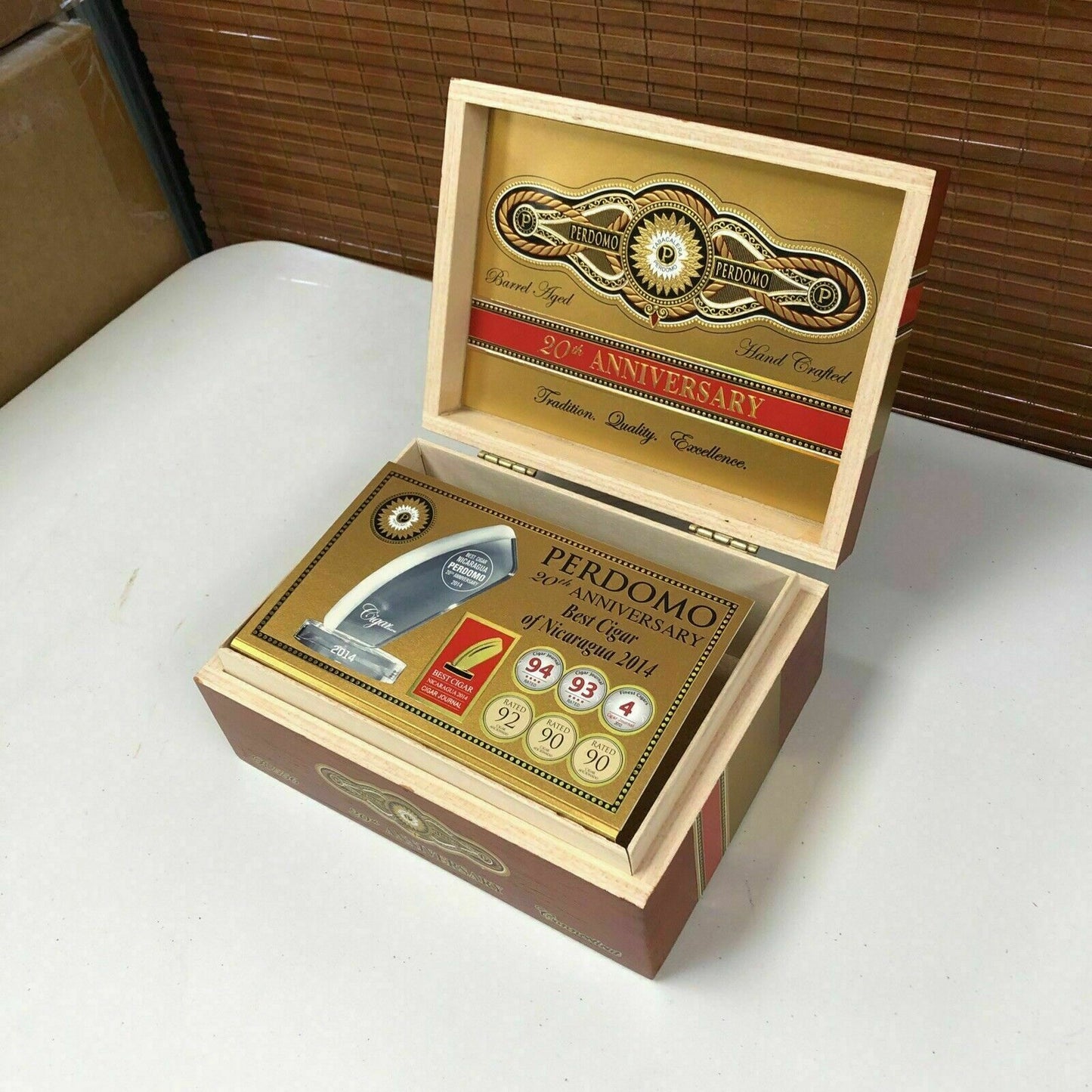 Perdomo 20th Anniversary Connecticut Robusto Empty Wooden Cigar Box 8x6x3.5