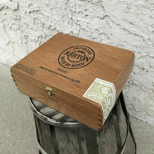 Ashton Classic Majesty Empty Wooden Cigar Box 8.5x6.75x2.5