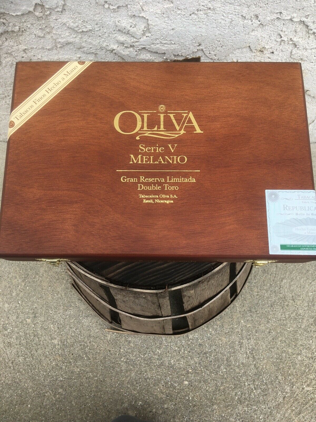 Oliva Serie V Melanio Double Toro Empty Wooden Cigar Box 10.5x7x1.5