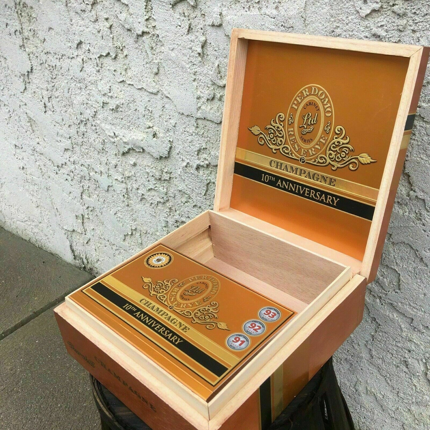 Perdomo 10th Anniversary Champagne Churchill Empty Wooden Cigar Box 7.75x8.25x3