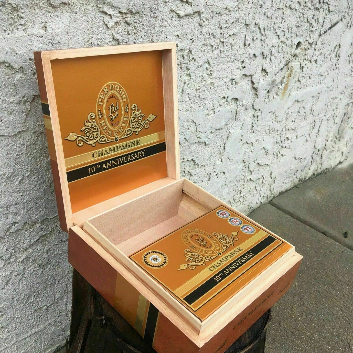 Perdomo 10th Anniversary Champagne Churchill Empty Wooden Cigar Box 7.75x8.25x3