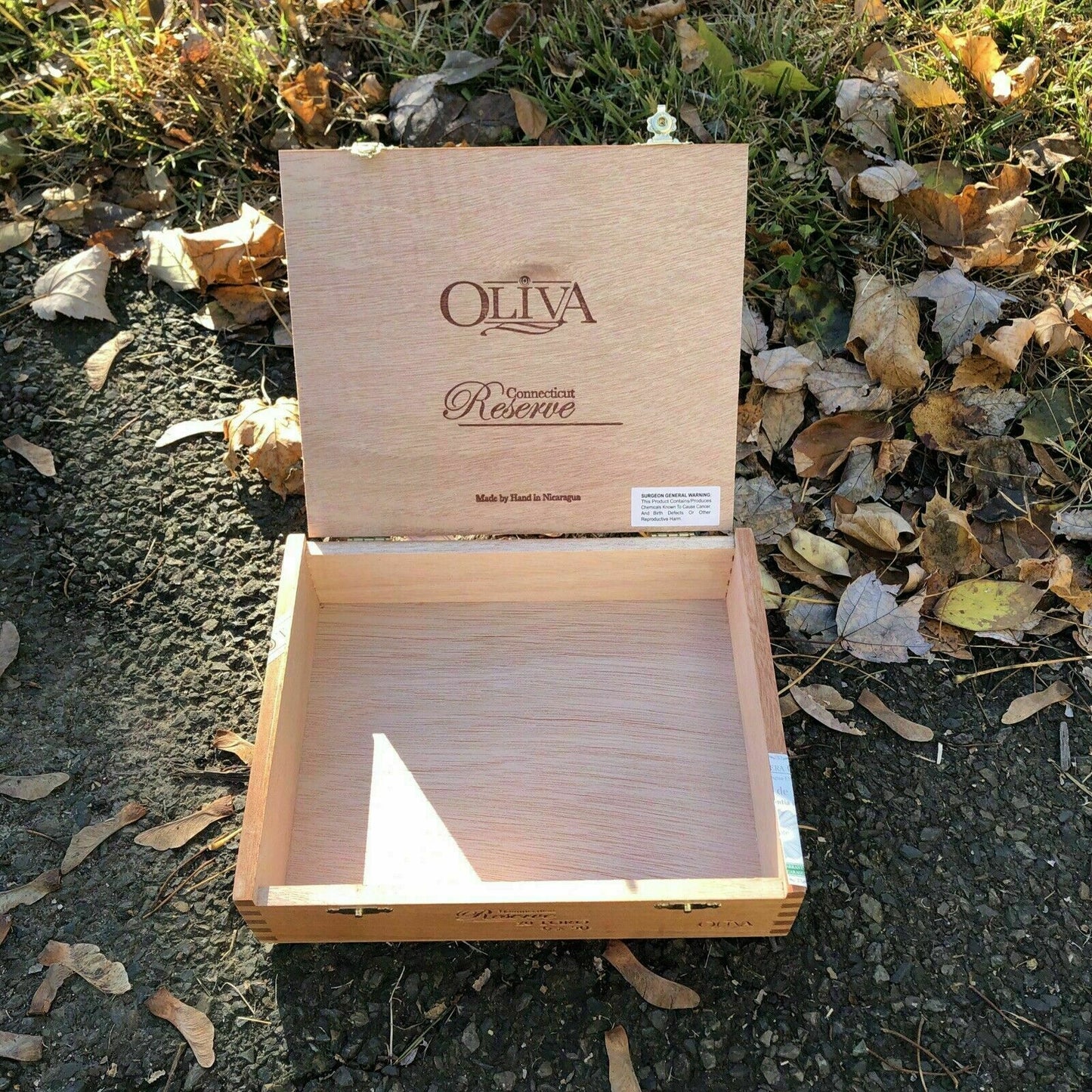 Oliva Reserve Connecticut Toro Empty Wooden Cigar Box 8.5x7x2.5