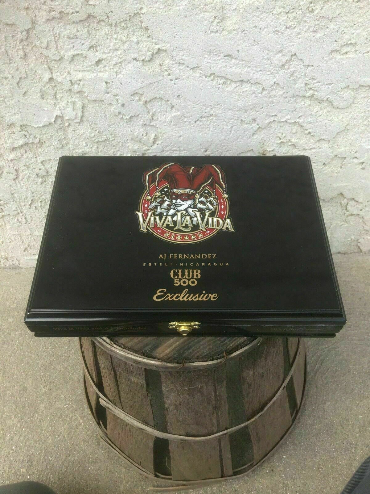 Viva La Vida Club 500 Exclusive Empty Wooden Cigar Box 10x7x1.75