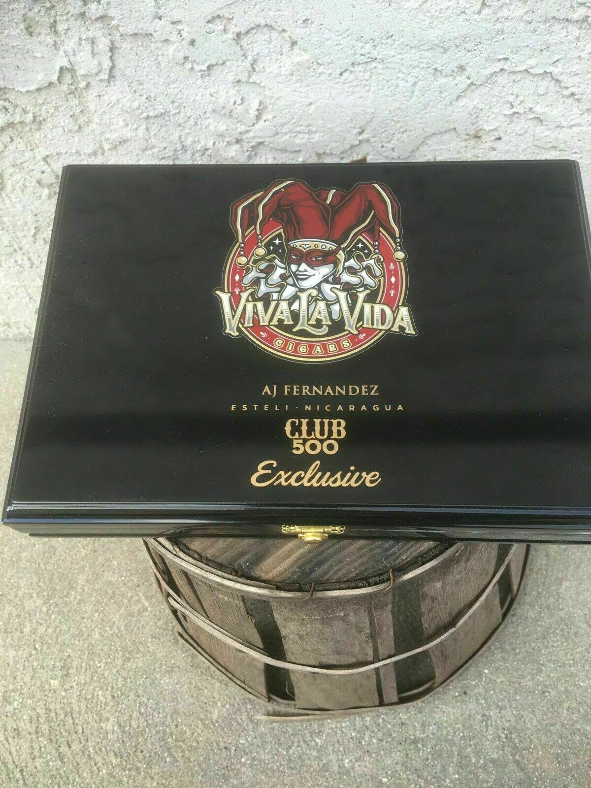 Viva La Vida Club 500 Exclusive Empty Wooden Cigar Box 10x7x1.75