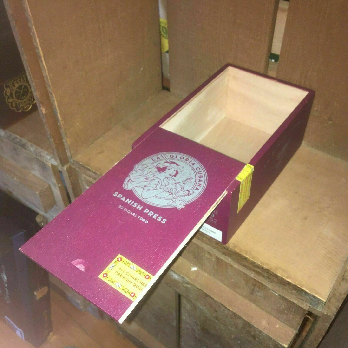 La Gloria Spanish Press Toro Empty Wooden Cigar Box 4.5x7x3