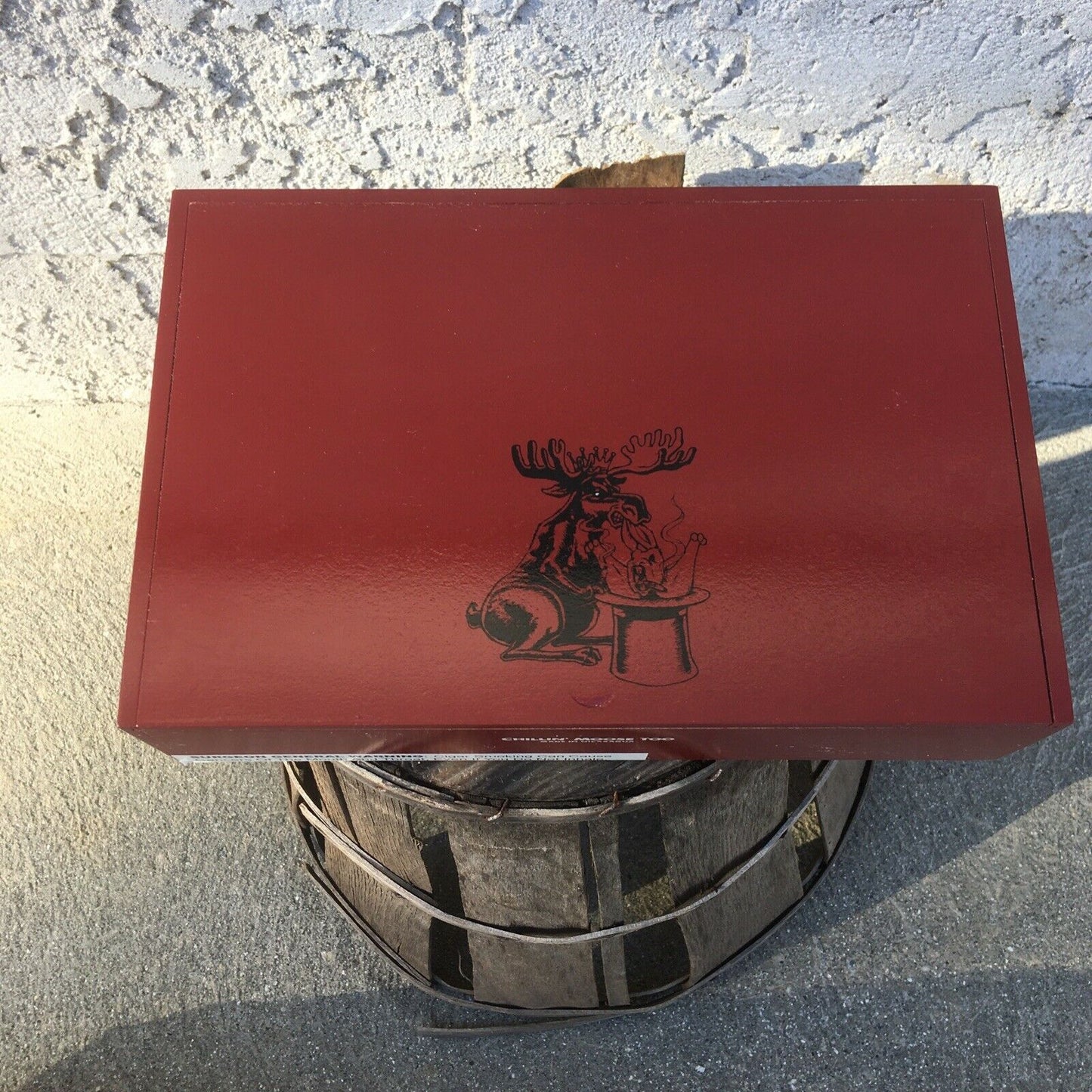 Chillin Moose Too Gigante Empty Wooden Cigar Box 10x6.5x2.5