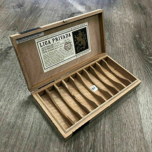 Liga Privada Feral Flying Pig Empty Wooden Cigar Box 13x6.5x1.5