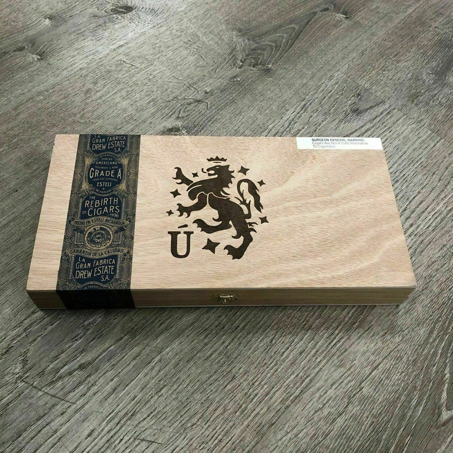 Liga Privada Feral Flying Pig Empty Wooden Cigar Box 13x6.5x1.5