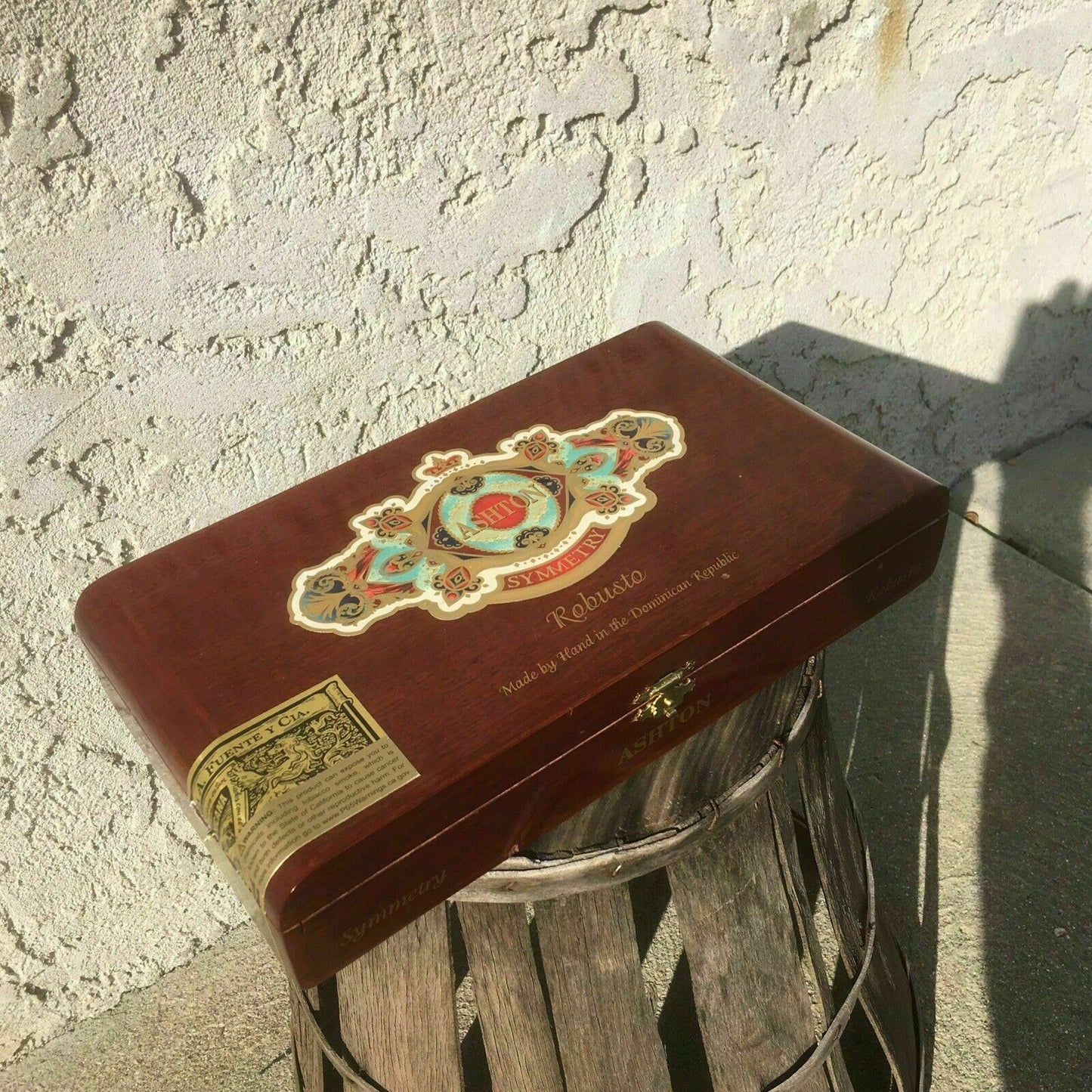 Ashton Symmetry Robusto Empty Wooden Cigar Box 11x6x2