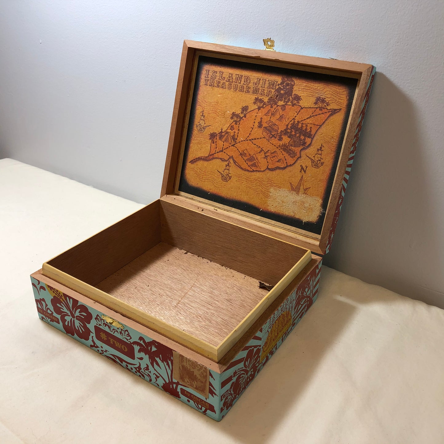 Island Jim Empty Wooden Cigar Box 8.5x7.5x2.75