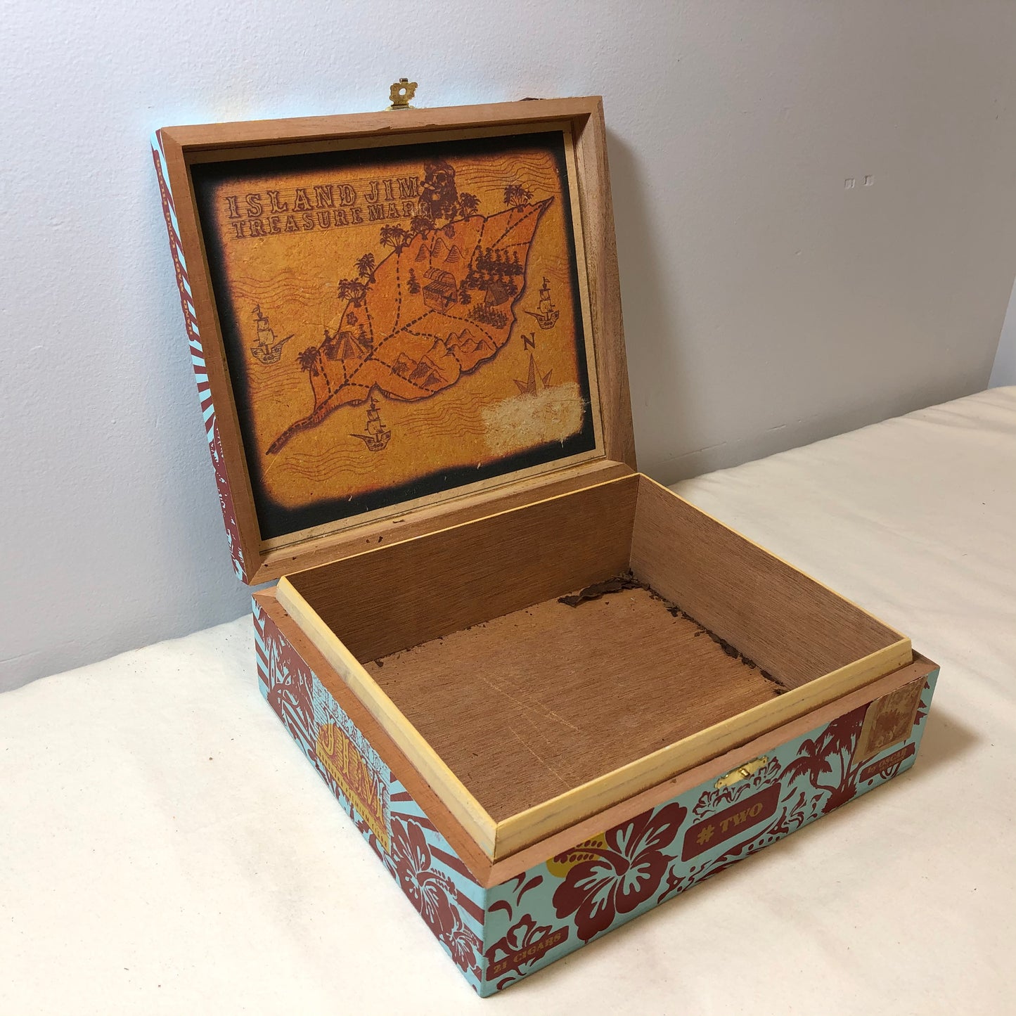 Island Jim Empty Wooden Cigar Box 8.5x7.5x2.75