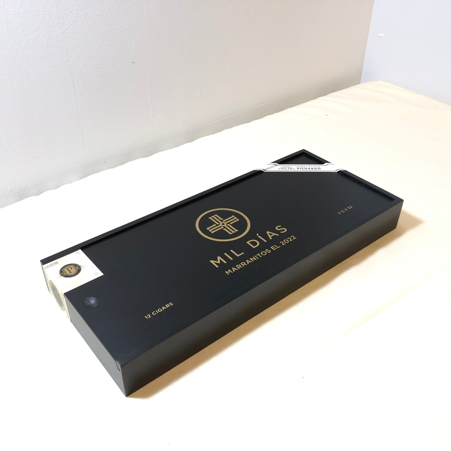 Mil Dias Marranitos 2022 Empty Wooden Cigar Box 12.25x5.25x1.25