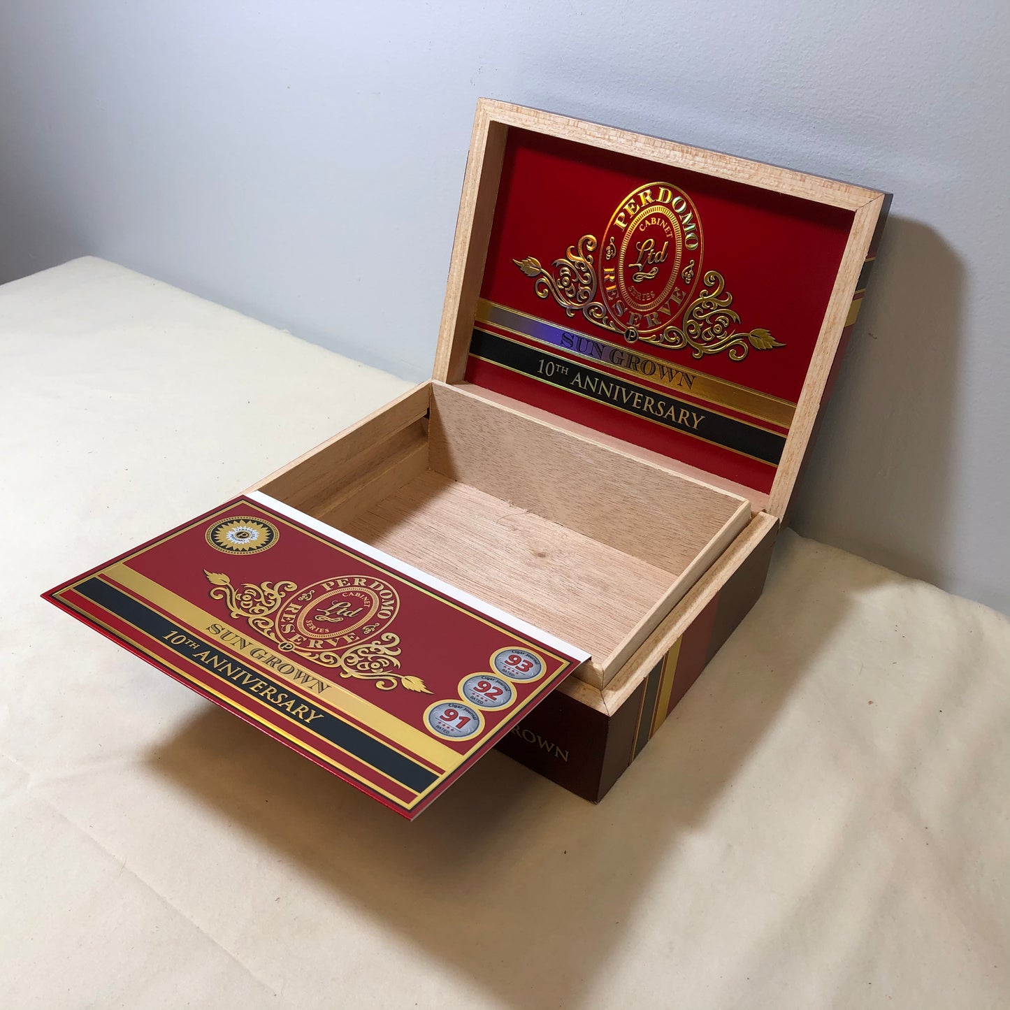 Perdomo 10th Anniversary Sun Grown Robusto Empty Wooden Cigar Box 8x6.25x3