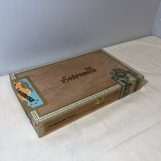 Dunbarton Sobremesa Solita Toro Empty Wooden Cigar Box 11.75x7.25x2