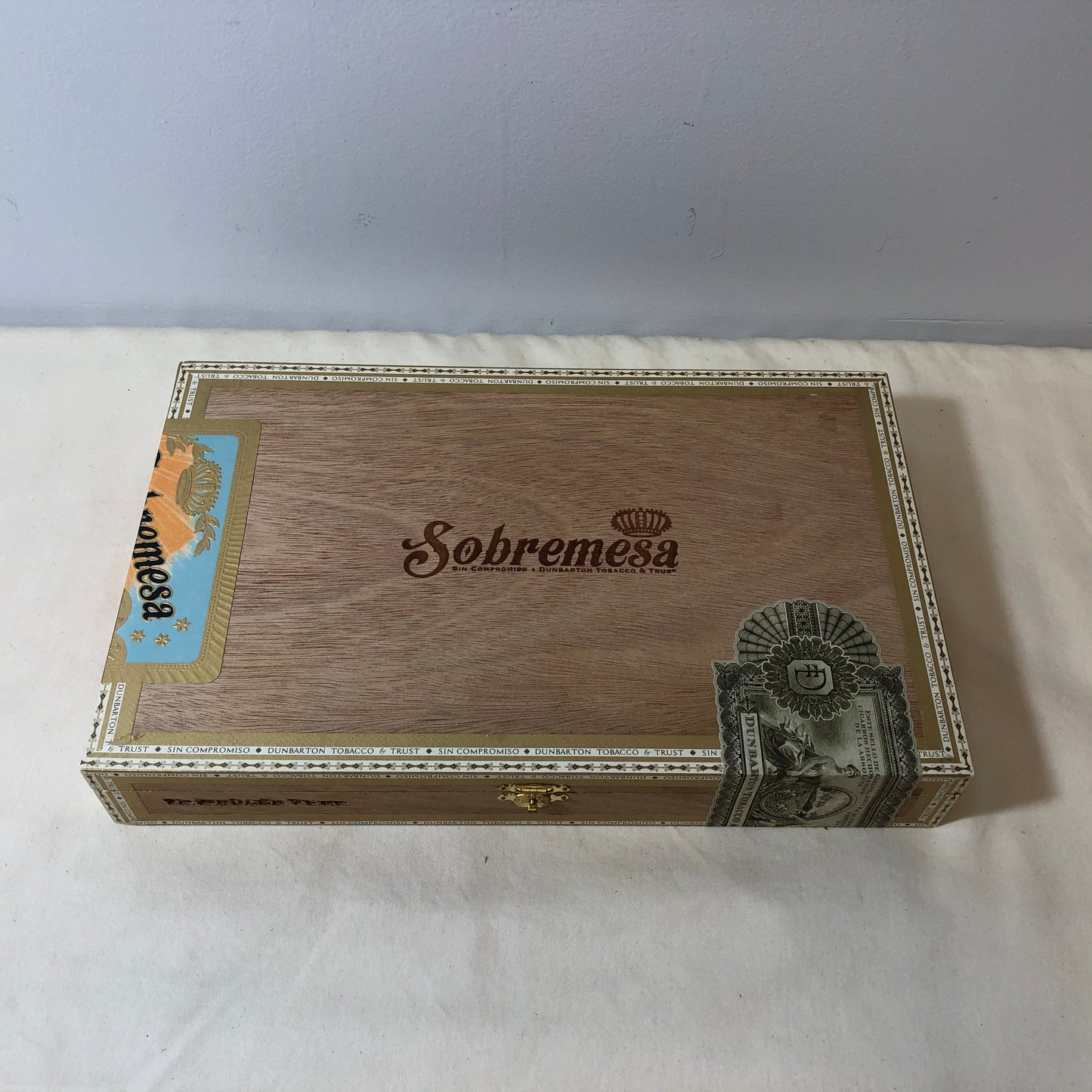 Dunbarton Sobremesa Solita Toro Empty Wooden Cigar Box 11.75x7.25x2