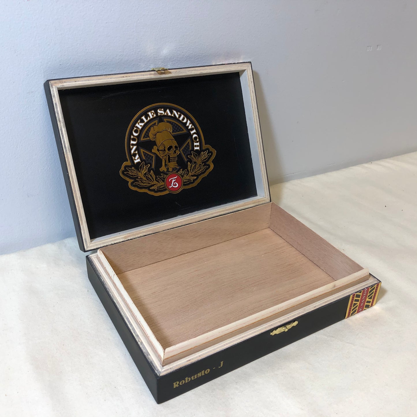 Guy Fieri Knuckle Sandwich Maduro Robusto Empty Wooden Cigar Box 8.25x6x1.75