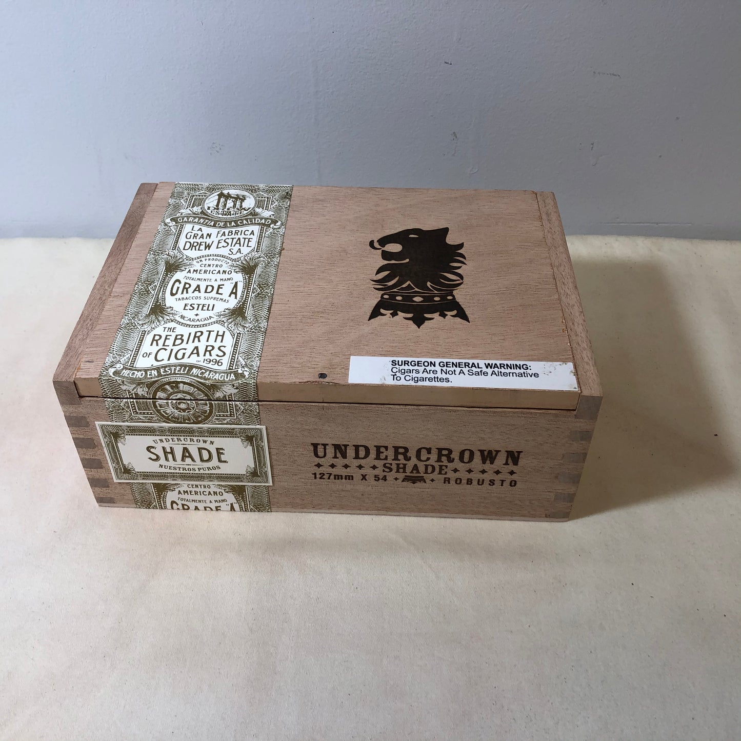 Undercrown Shade Robusto Empty Wooden Cigar Box 8.5x6x3.25