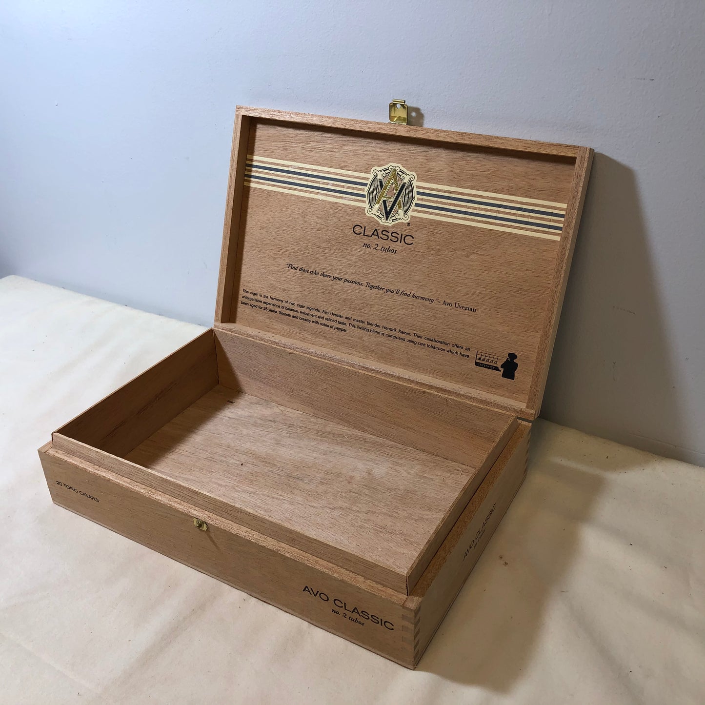 Avo Classic No2 Toro Tubo Empty Wooden Cigar Box 11x7.25x2.5