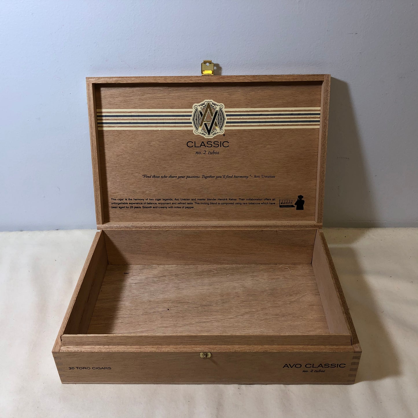 Avo Classic No2 Toro Tubo Empty Wooden Cigar Box 11x7.25x2.5