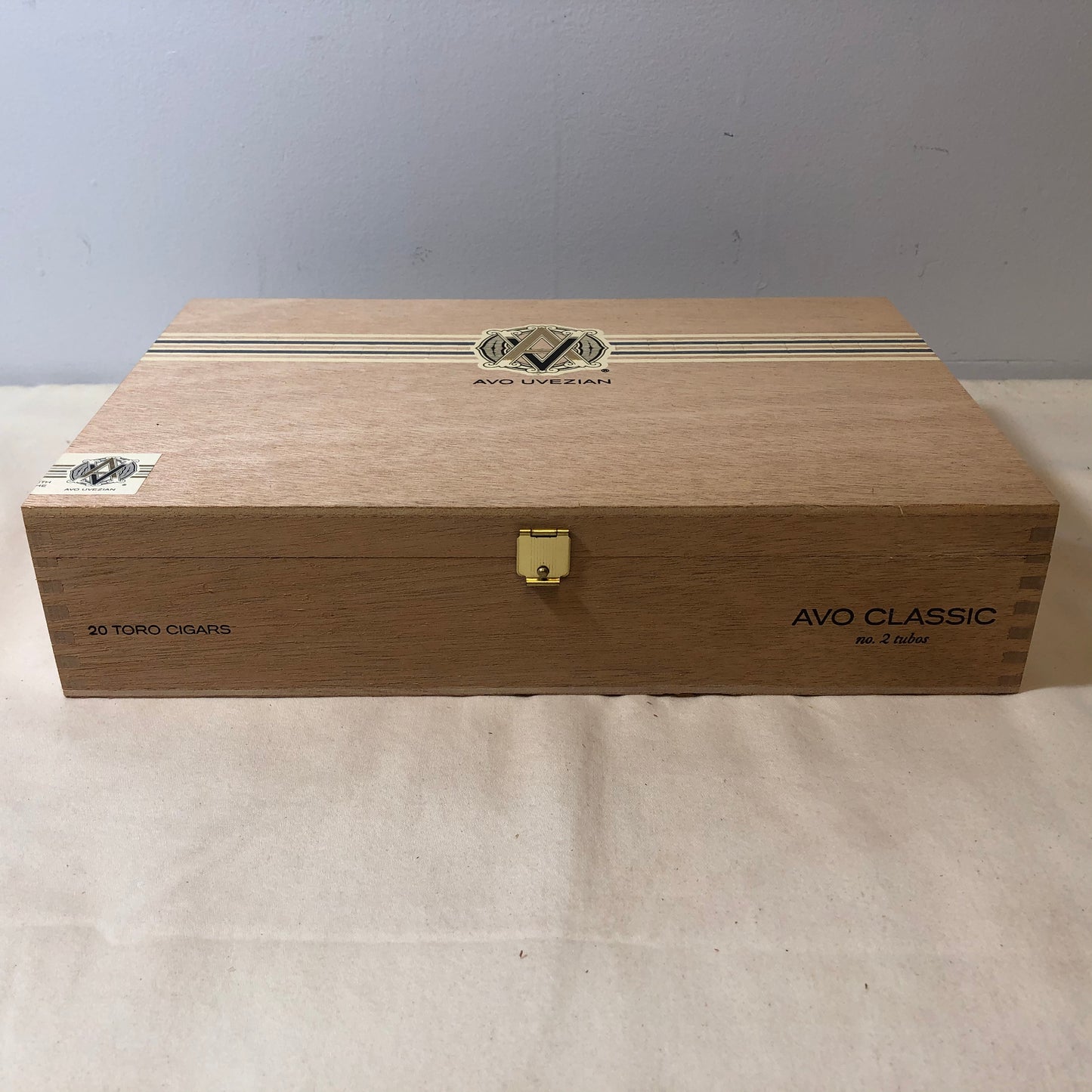 Avo Classic No2 Toro Tubo Empty Wooden Cigar Box 11x7.25x2.5