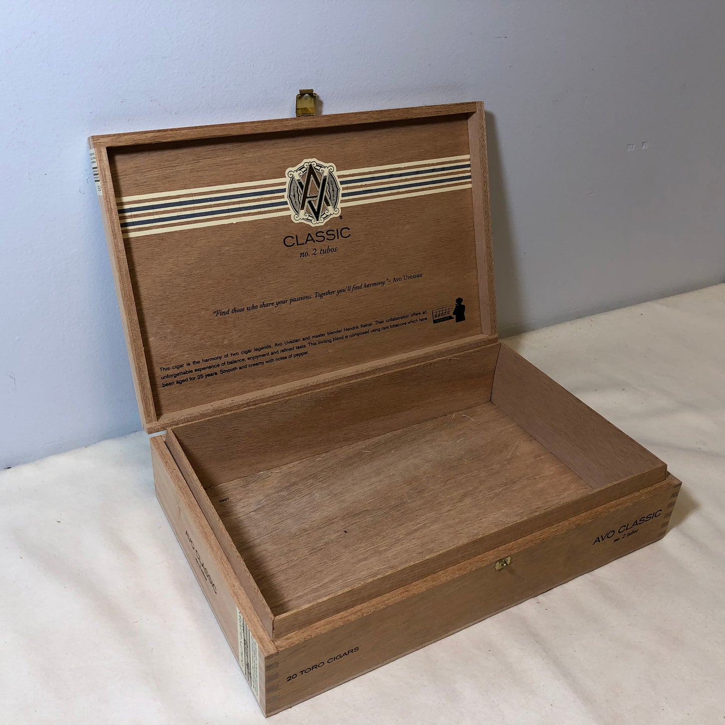 Avo Classic No2 Toro Tubo Empty Wooden Cigar Box 11x7.25x2.5