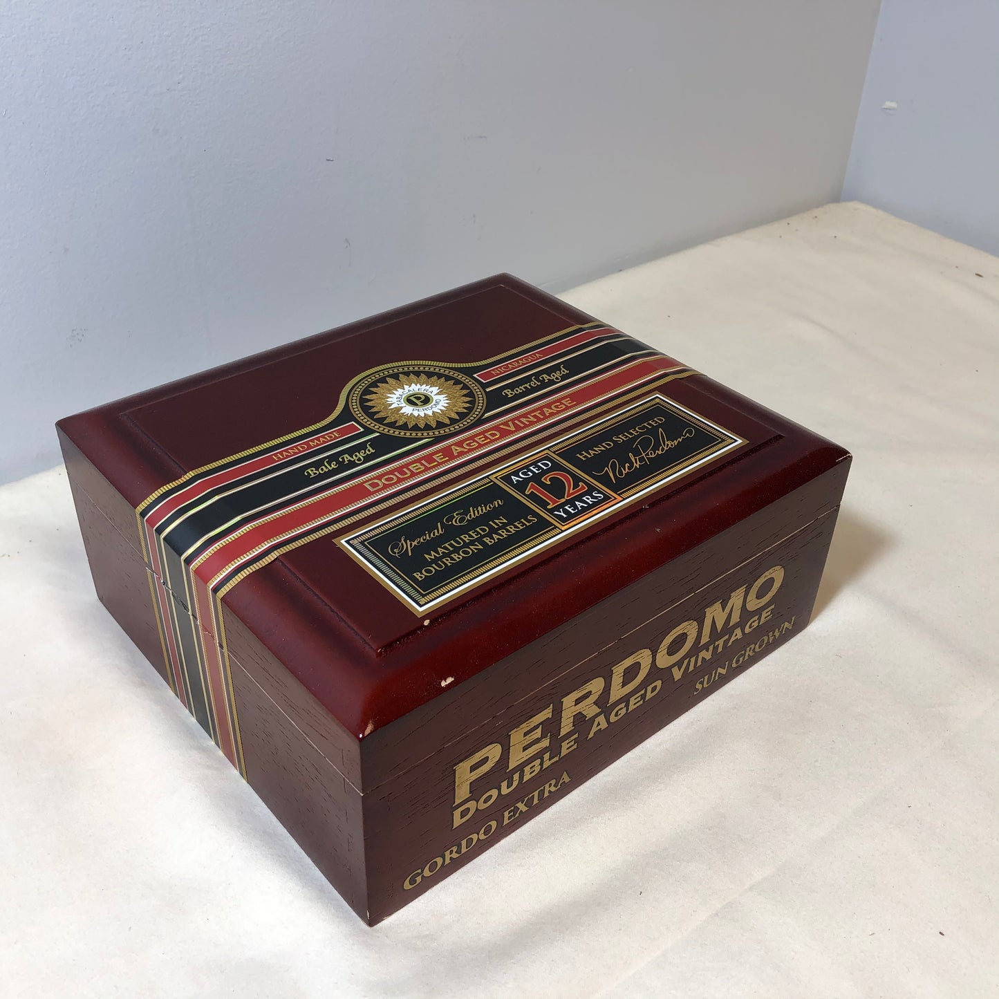 Perdomo Double Aged Vintage Sun Grown Gordo Empty Wooden Cigar Box 8.5x7.75x3.5