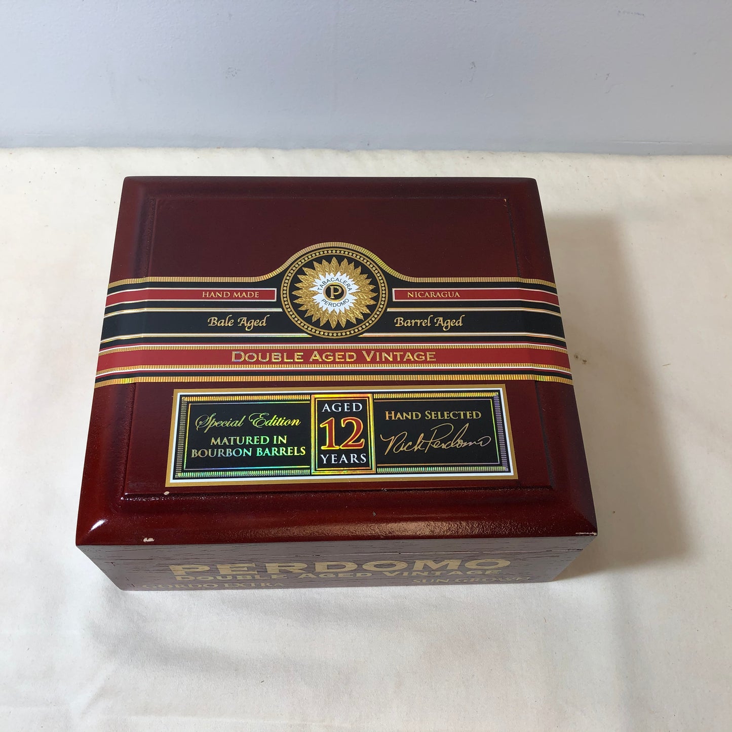 Perdomo Double Aged Vintage Sun Grown Gordo Empty Wooden Cigar Box 8.5x7.75x3.5