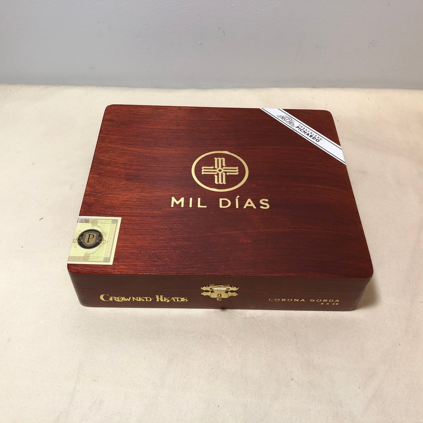 Mil Dias Corona Gorda Empty Wooden Cigar Box 8x7x1.75