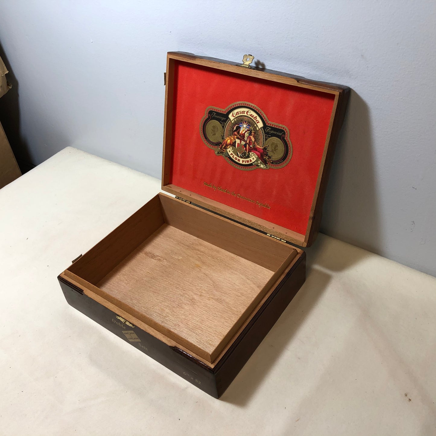 Arturo Fuente Casa Flor Fina Doble Seis Empty Wooden Cigar Box 8.75x7x2.75