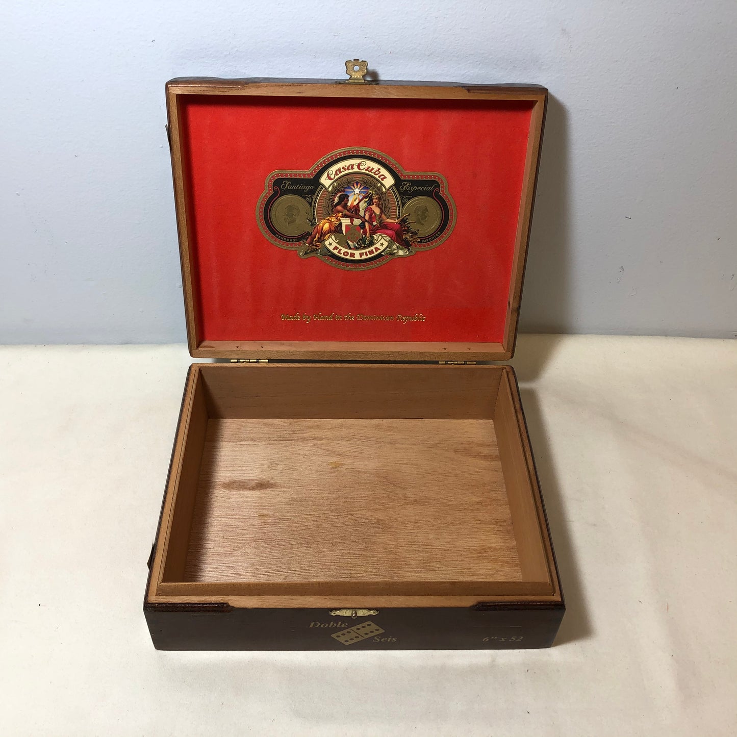 Arturo Fuente Casa Flor Fina Doble Seis Empty Wooden Cigar Box 8.75x7x2.75