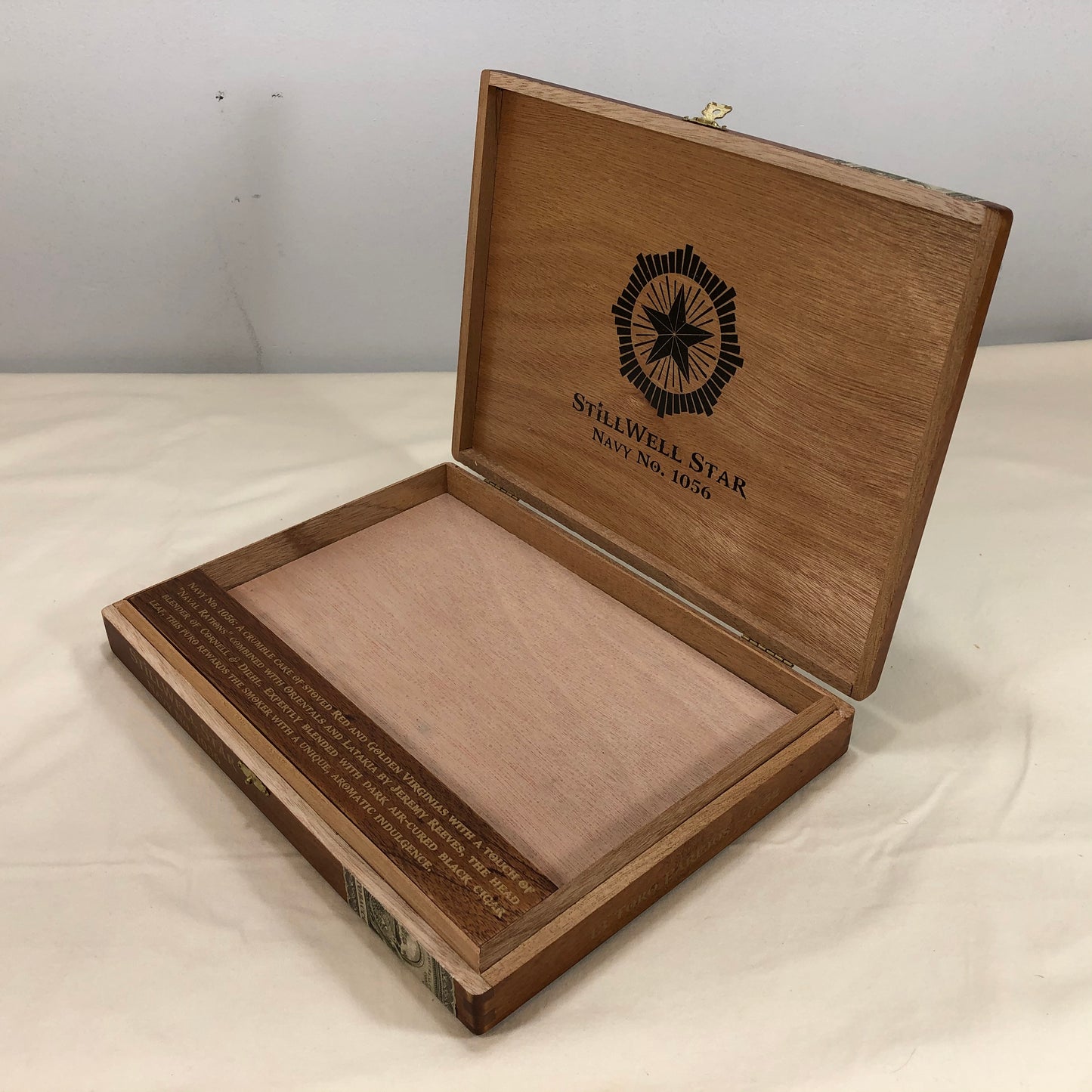 Dunbarton Stillwell Star Navy No1056 Empty Wooden Cigar Box 11.5x8.5x1.5