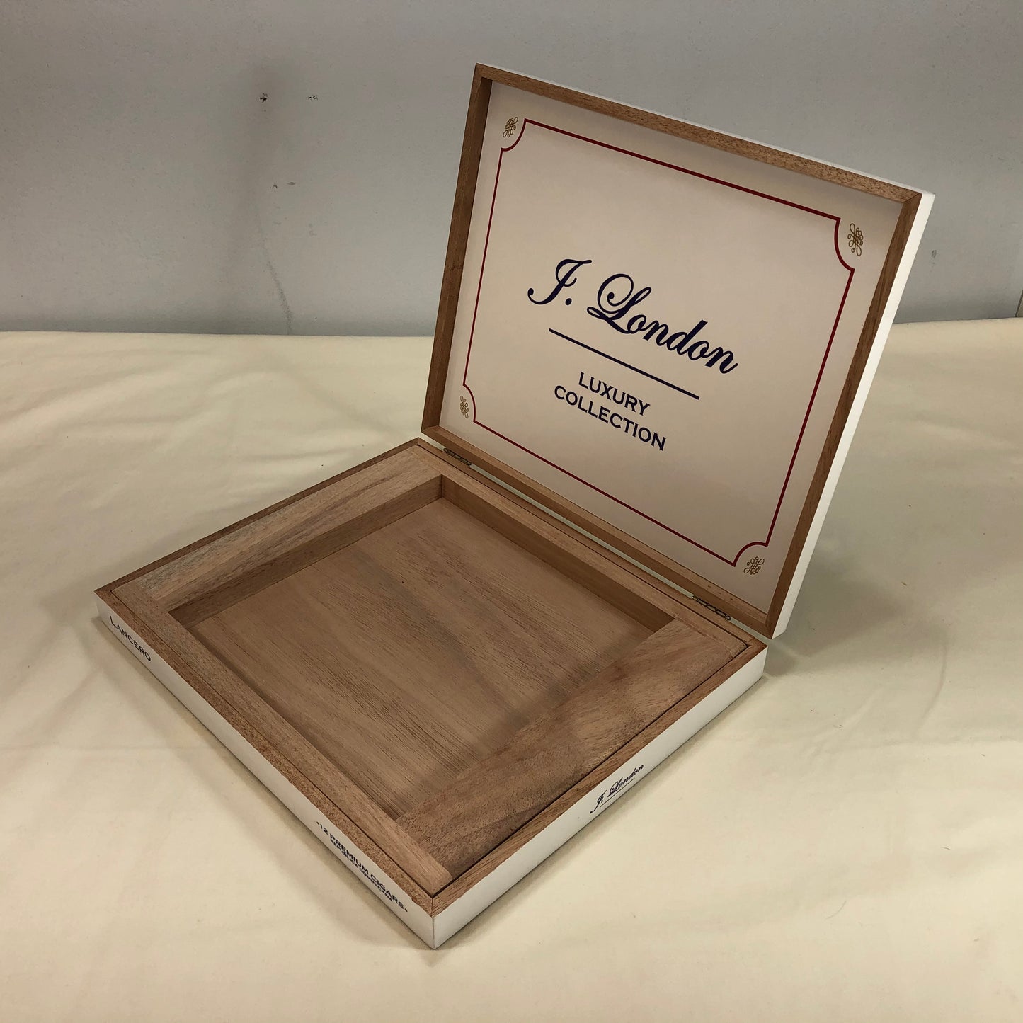 J London Luxury Collection Lancero Empty Wooden Cigar Box 11.25x9.5x1.5