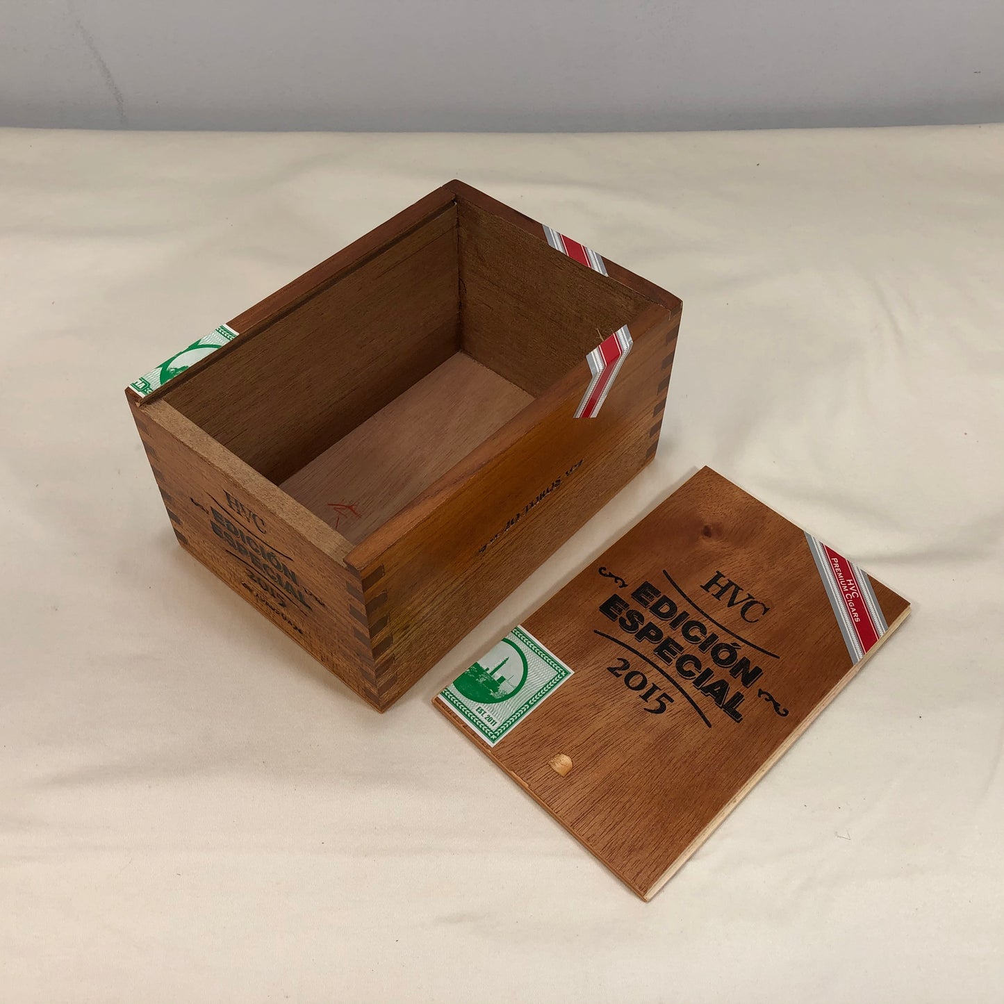 HVC Edicion Especial 2015 Empty Wooden Cigar Box 4.75x7x3.75