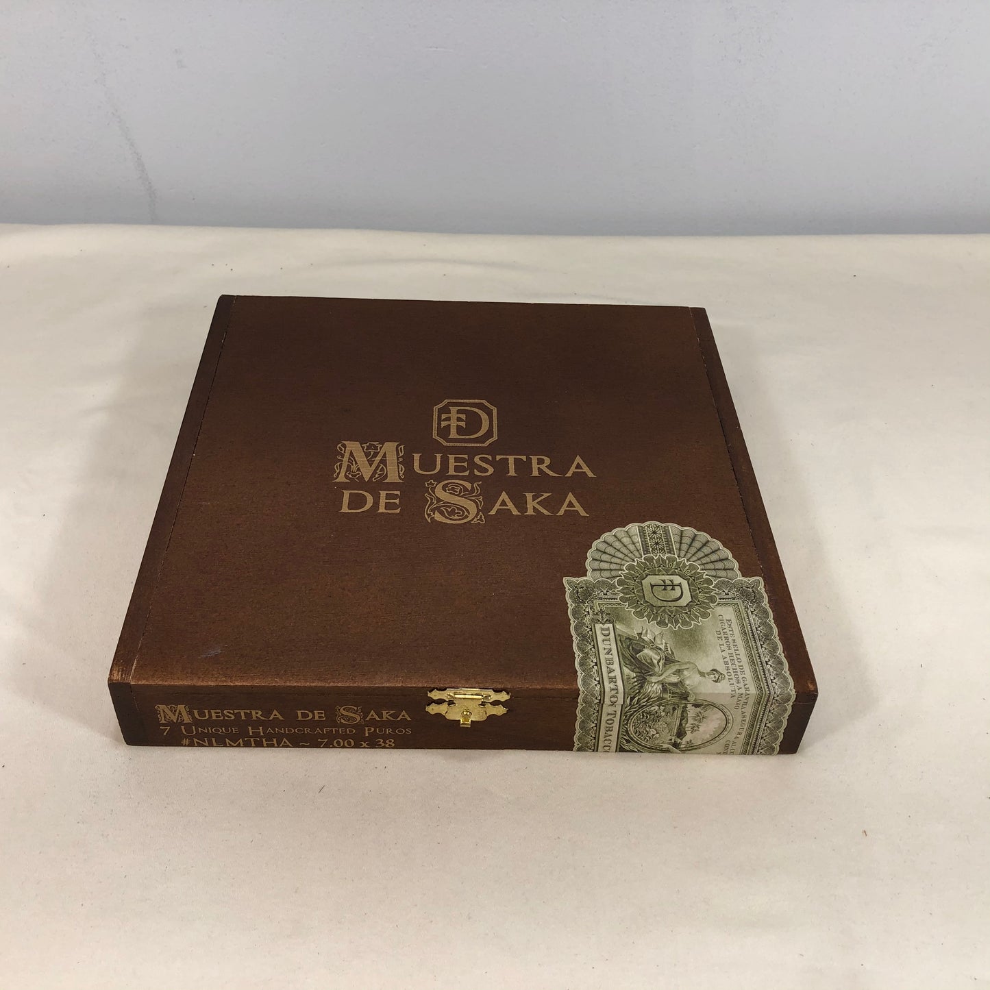 Muestra De Saka NLMTHA Empty Wooden Cigar Box 8.5x8.5x1.25