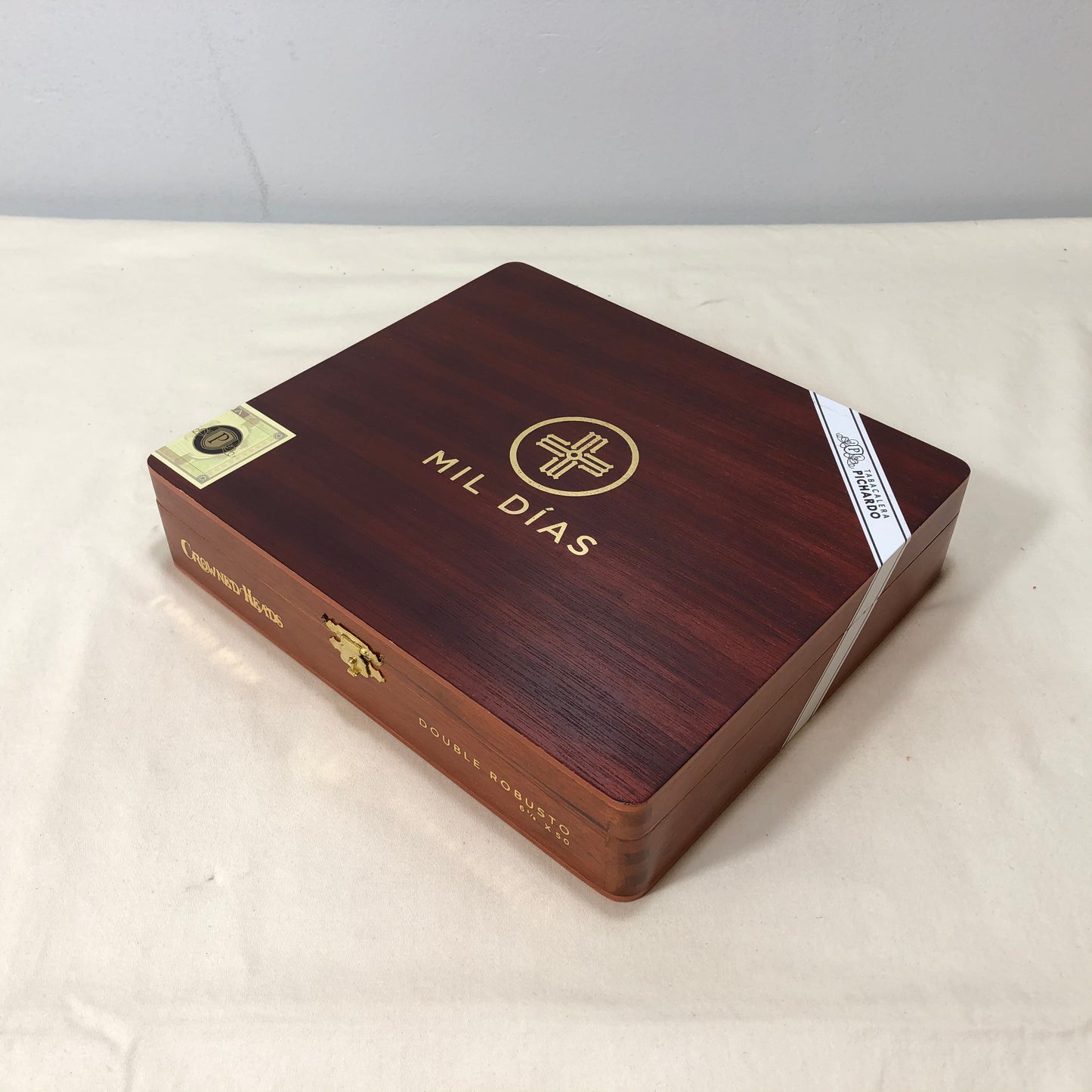 Mil Dias Double Robusto Empty Wooden Cigar Box 8.75x7.75x1.75