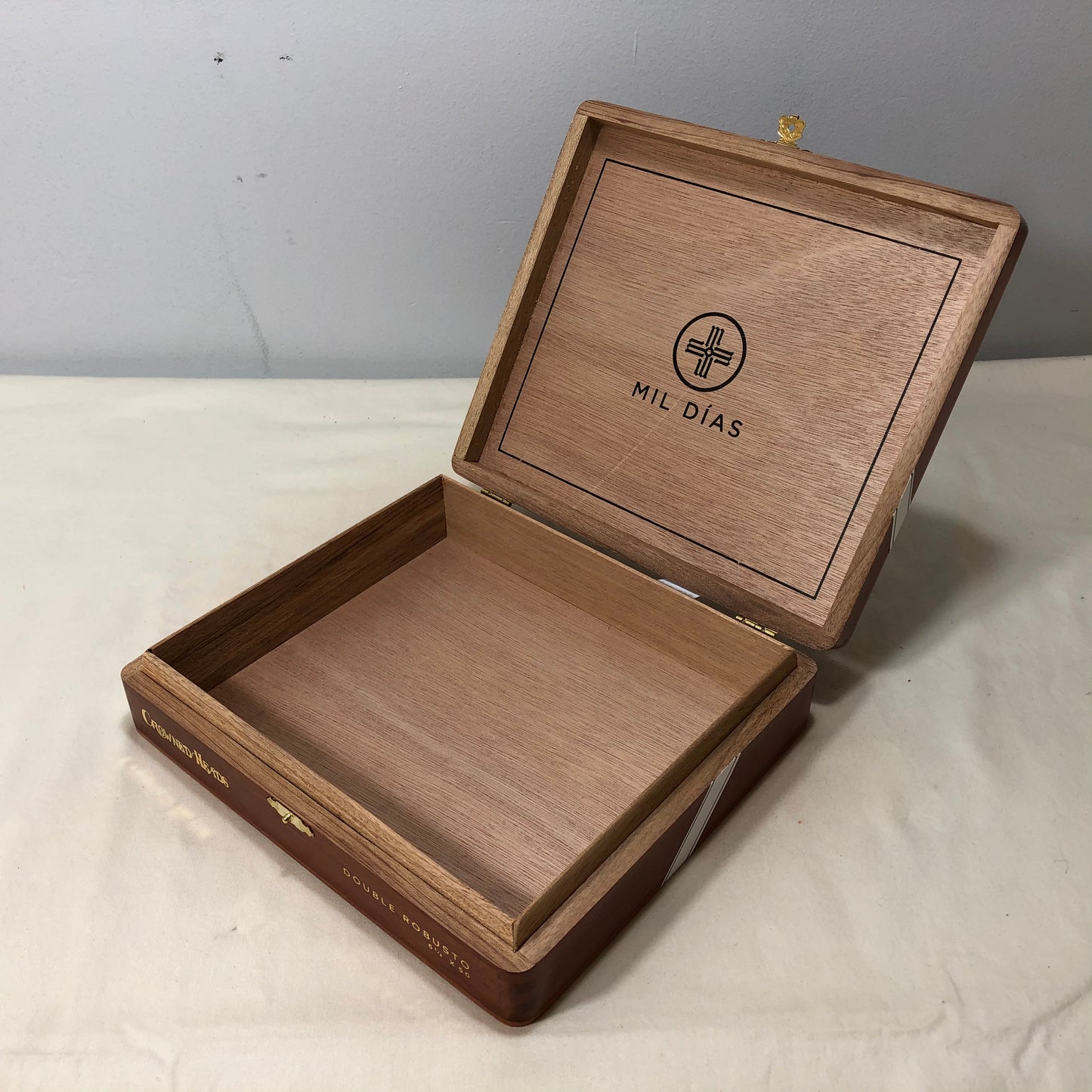 Mil Dias Double Robusto Empty Wooden Cigar Box 8.75x7.75x1.75