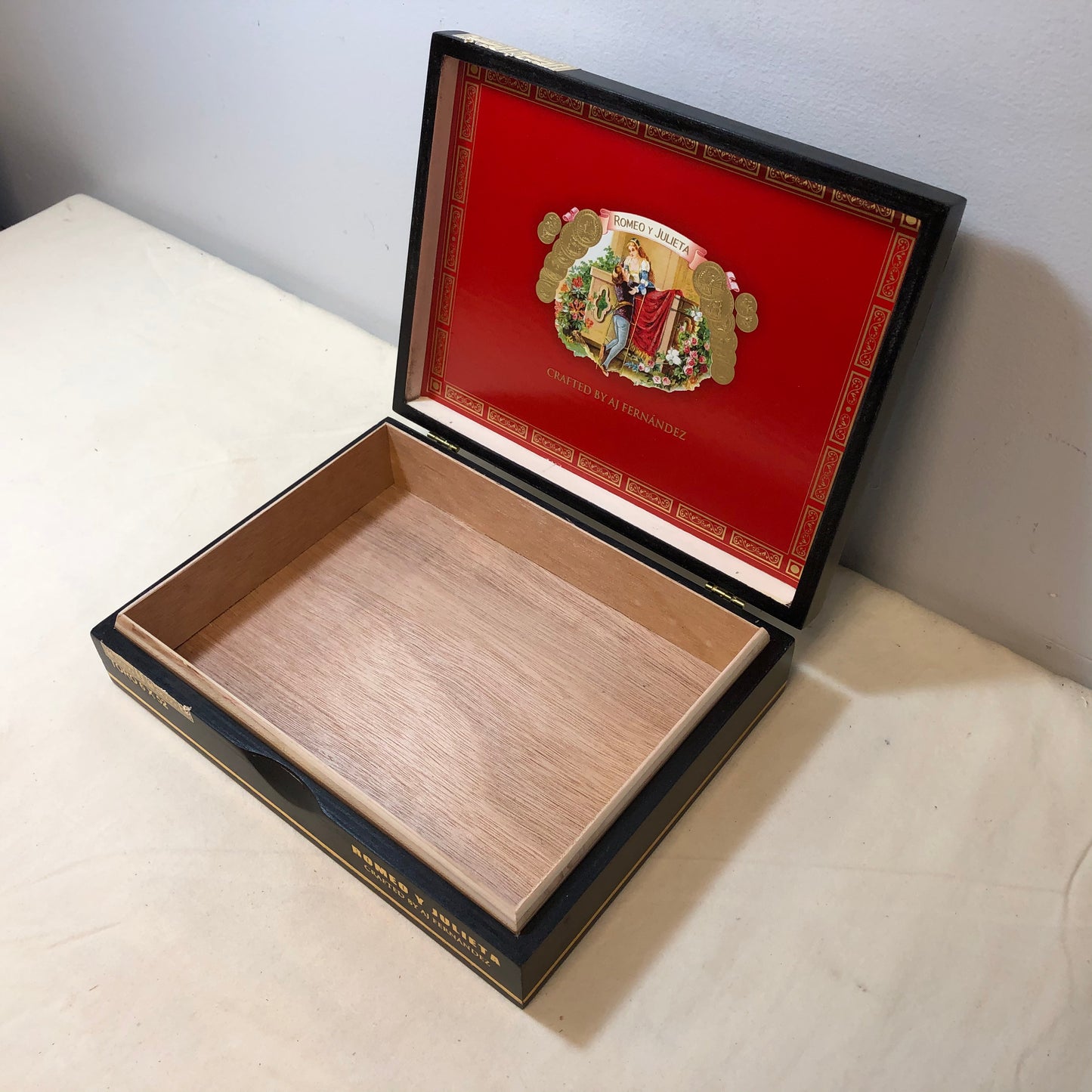 Romeo Y Julieta By Aj Fernandez Toro Empty Wooden Cigar Box 9.25x7x2