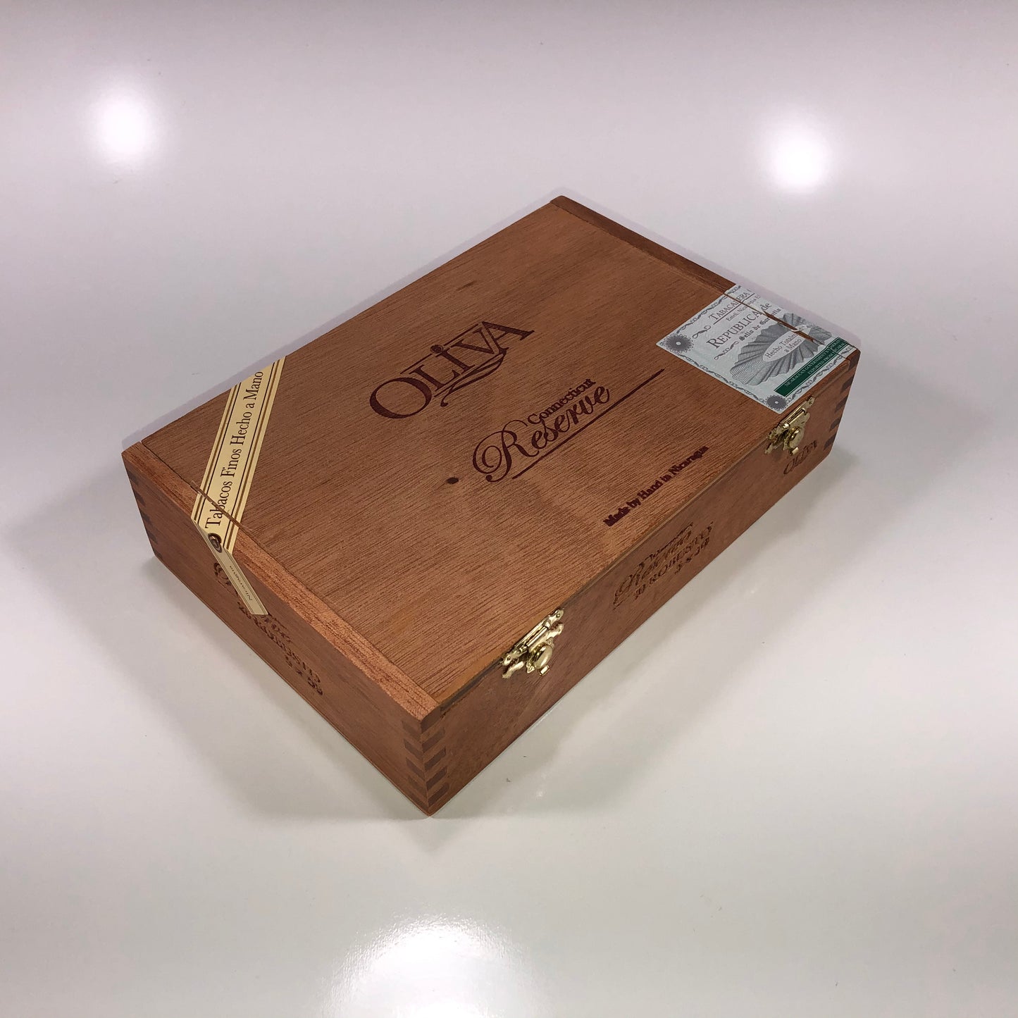 Oliva Reserve Connecticut Robusto Empty Wooden Cigar Box 8.5x6x2