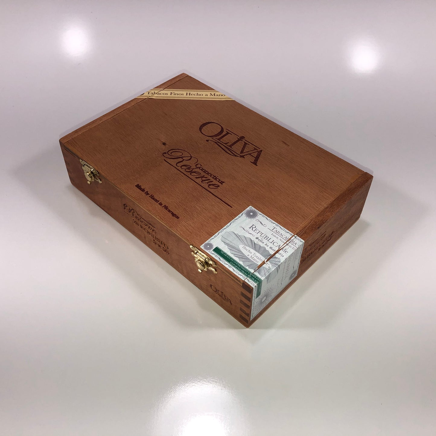 Oliva Reserve Connecticut Robusto Empty Wooden Cigar Box 8.5x6x2