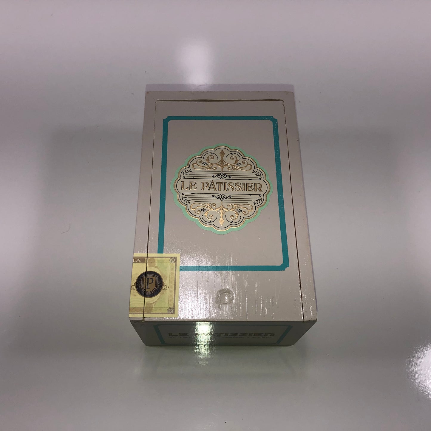 Le Patissier Senadores Empty Wooden Cigar Box 4.5x7x3.5