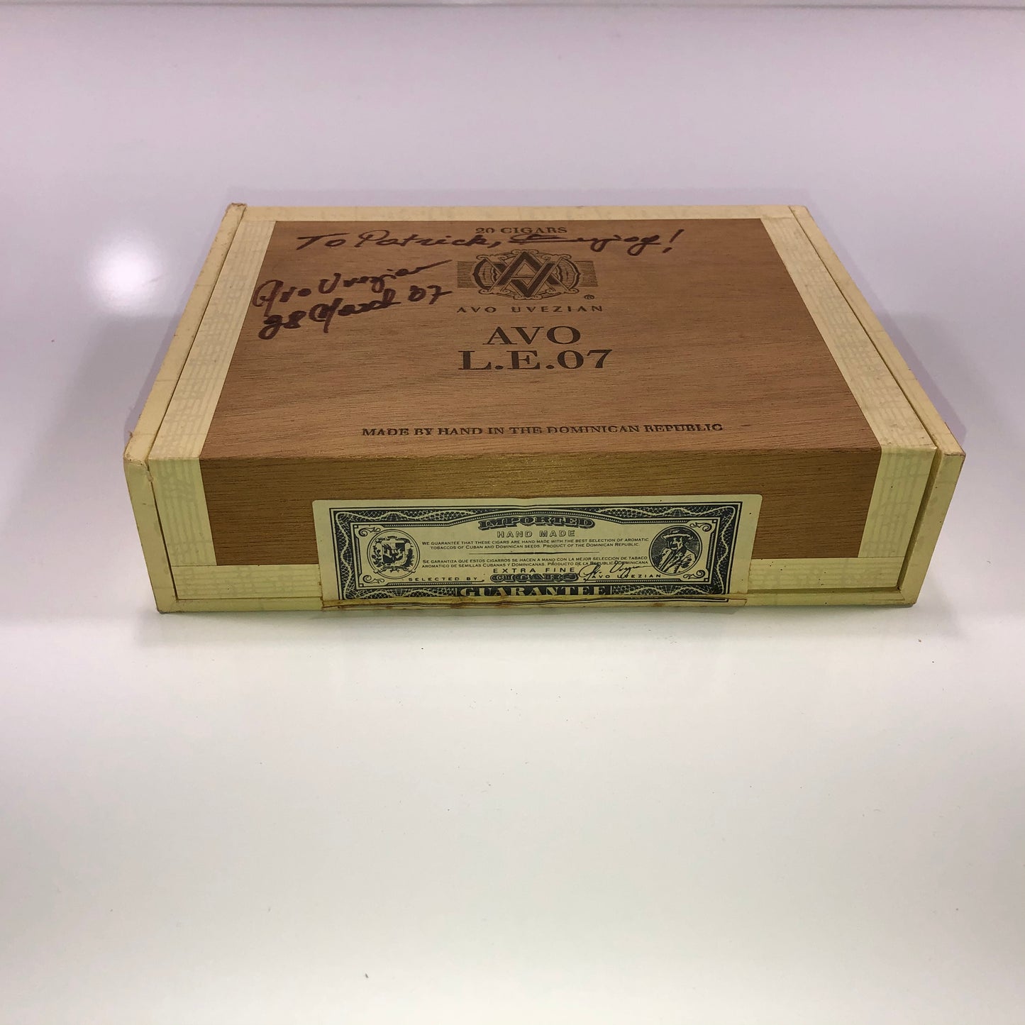 SIGNED Avo Uvezian L.E. 07 Wooden Cigar Box 7.75x6x2