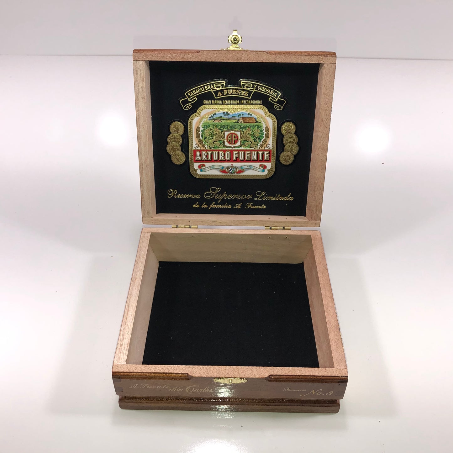 Arturo Fuente Don Carlos No3 Empty Wooden Cigar Box 7x6.25x2.75