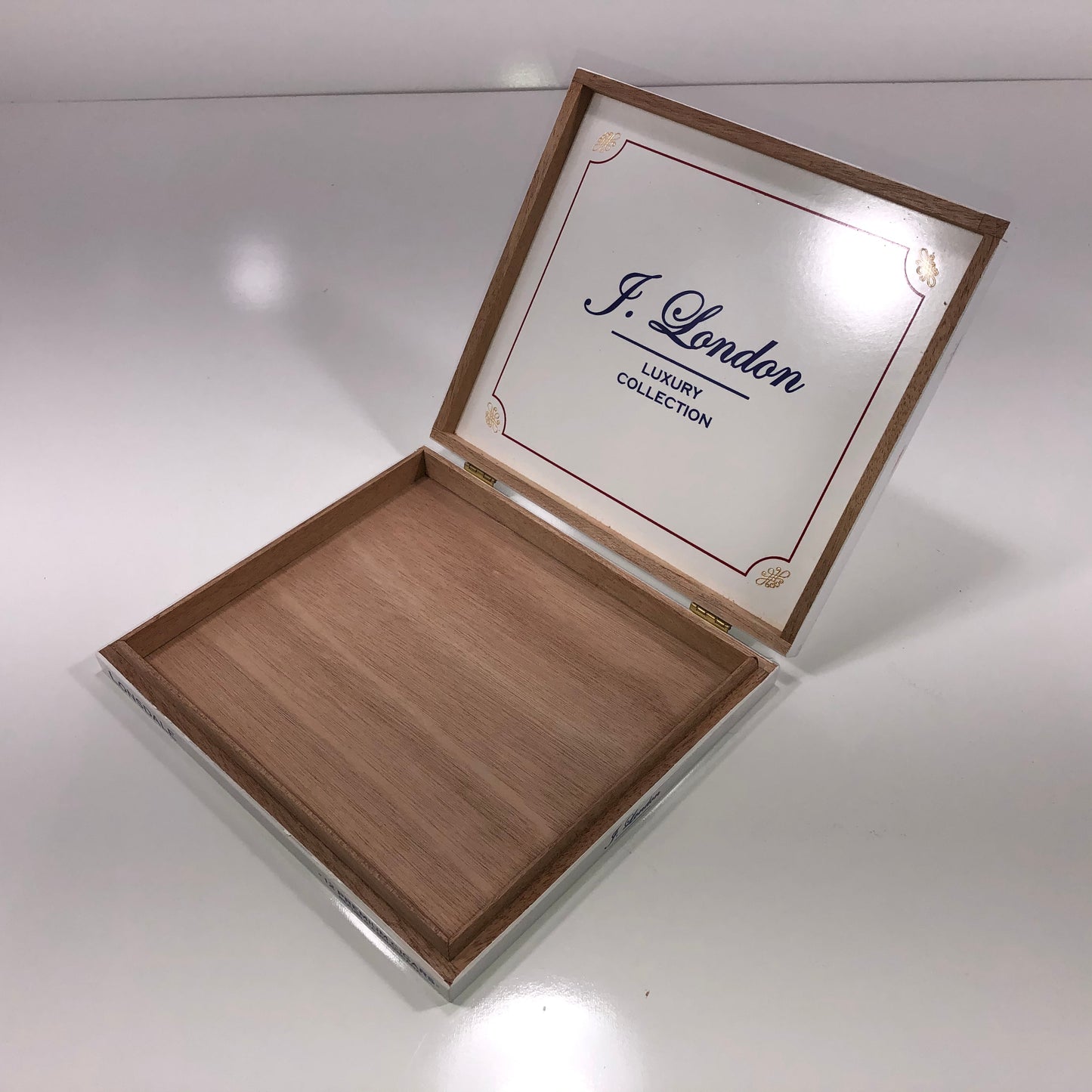 J London Luxury Collection Lonsdale Empty Wooden Cigar Box 8.5x7.5x1