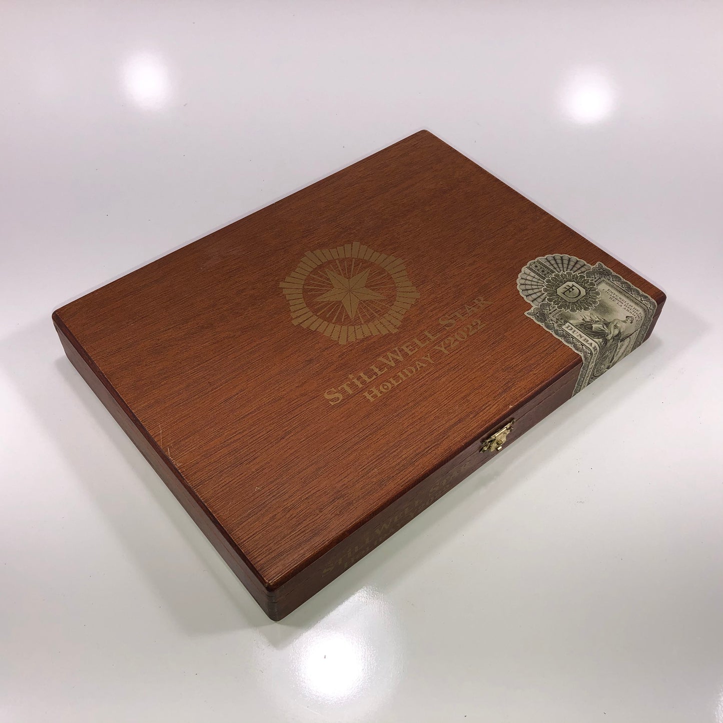 Dunbarton Stillwell Star Y2022 Empty Wooden Cigar Box 11.5x8.5x1.5