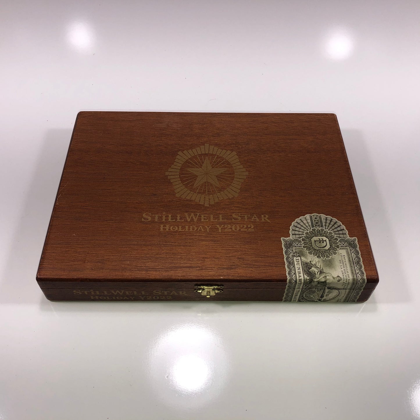 Dunbarton Stillwell Star Y2022 Empty Wooden Cigar Box 11.5x8.5x1.5