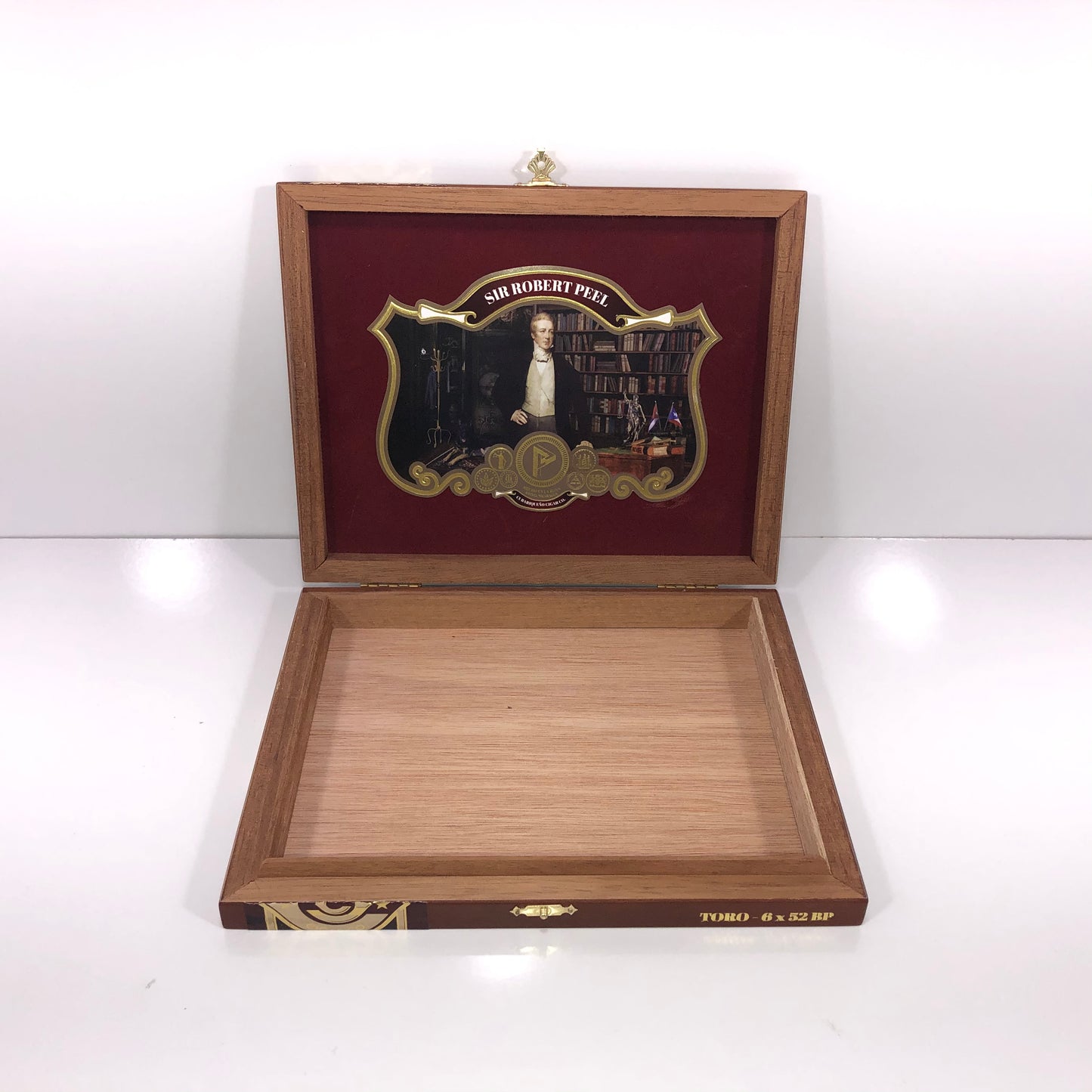 Protocol Sir Robert Peel Empty Wooden Cigar Box 9.5x7.5x1.25