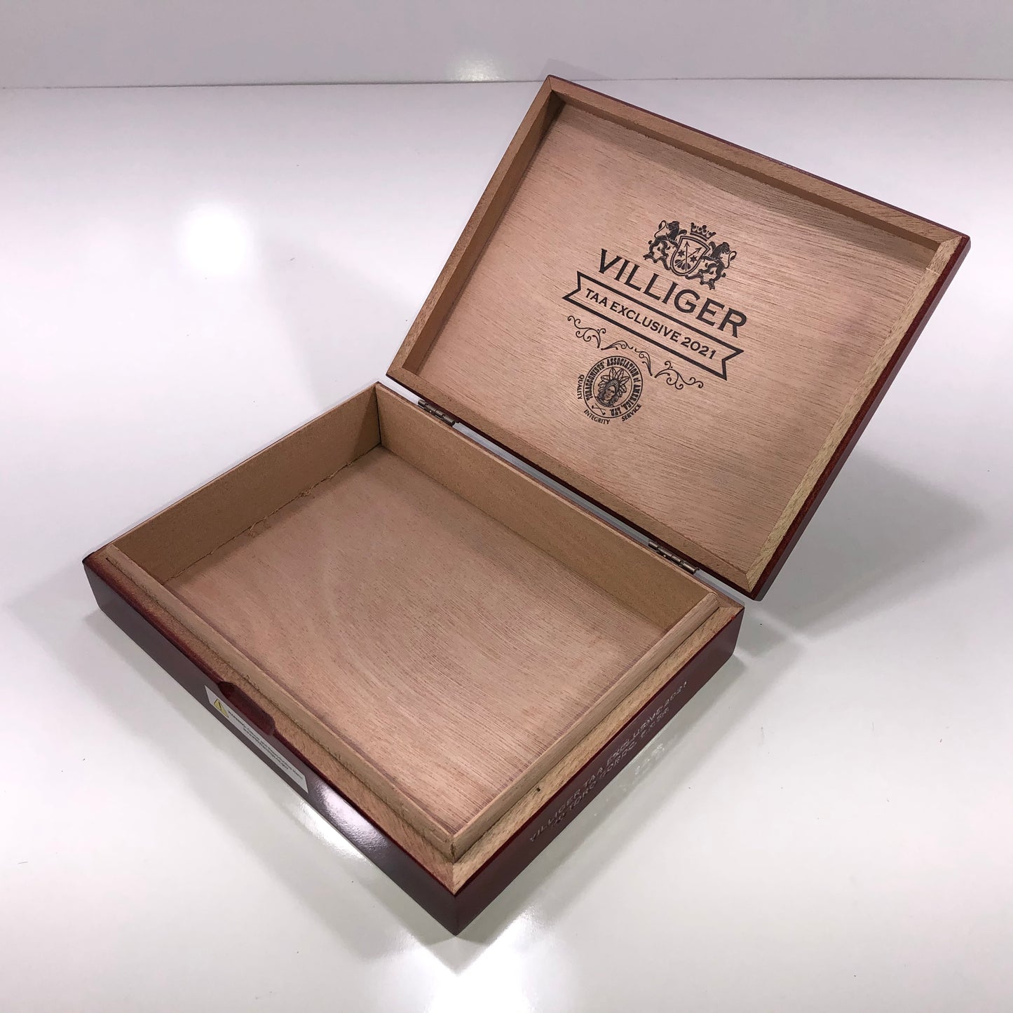 Villiger TAA Exclusive 2021 Empty Wooden Cigar Box 9.25x7x2